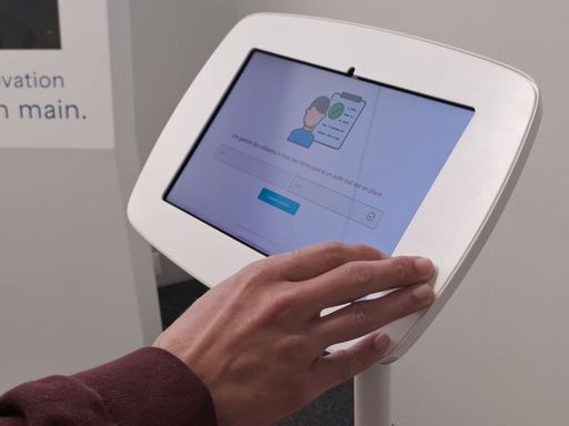 [KIT-15] Touch'n Quiz